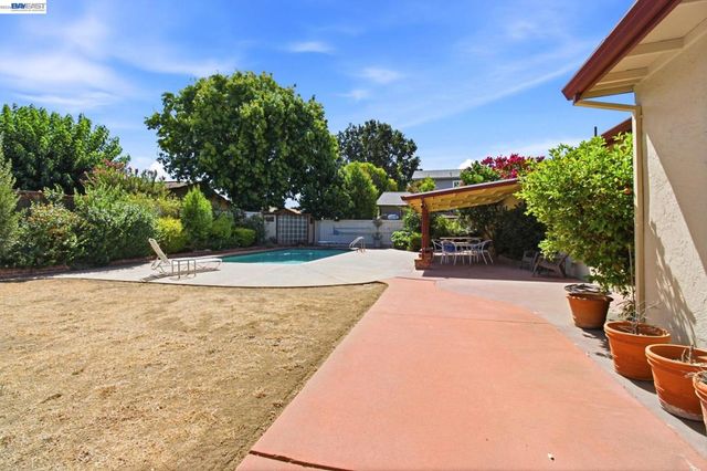 1064 Batavia Avenue, Livermore, CA 94550