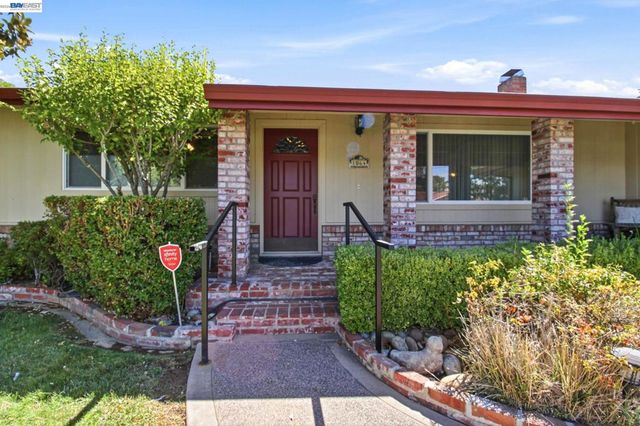 1064 Batavia Avenue, Livermore, CA 94550