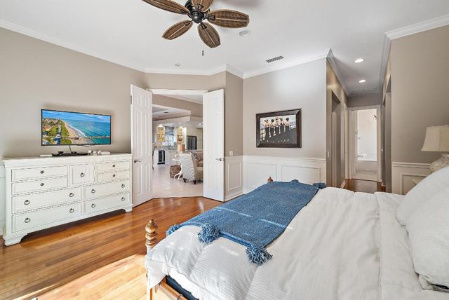 4702 Dovehill Drive, Palm Beach Gardens, FL 33418