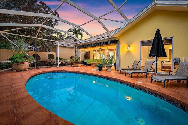 4702 Dovehill Drive, Palm Beach Gardens, FL 33418