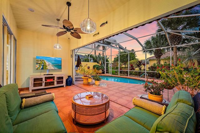 4702 Dovehill Drive, Palm Beach Gardens, FL 33418