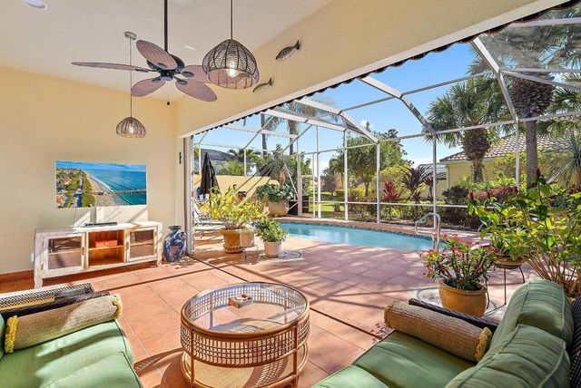 4702 Dovehill Drive, Palm Beach Gardens, FL 33418