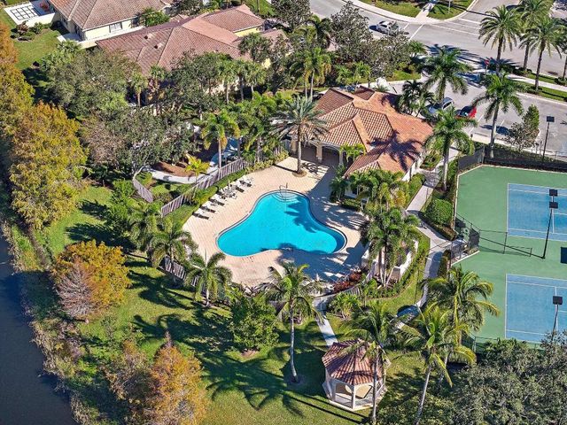 4702 Dovehill Drive, Palm Beach Gardens, FL 33418