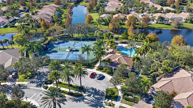 4702 Dovehill Drive, Palm Beach Gardens, FL 33418