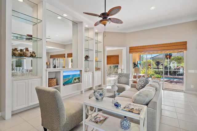 4702 Dovehill Drive, Palm Beach Gardens, FL 33418