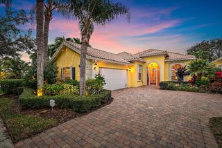 4702 Dovehill Drive, Palm Beach Gardens, FL 33418