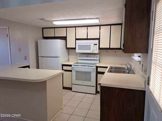 4837 S Lakewood Drive, Panama City, FL 32404