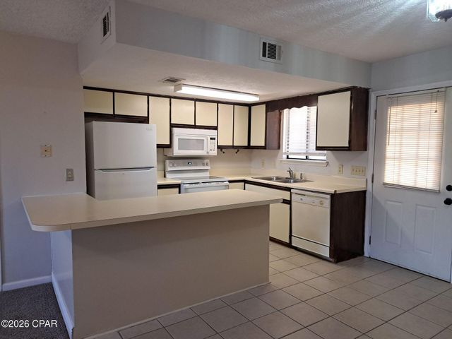 4837 S Lakewood Drive, Panama City, FL 32404
