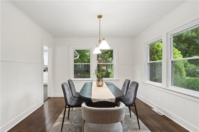 8660 Robinson Street, Overland Park, KS 66212