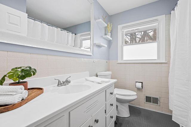 9116 Poplar Bridge Road, Bloomington, MN 55437