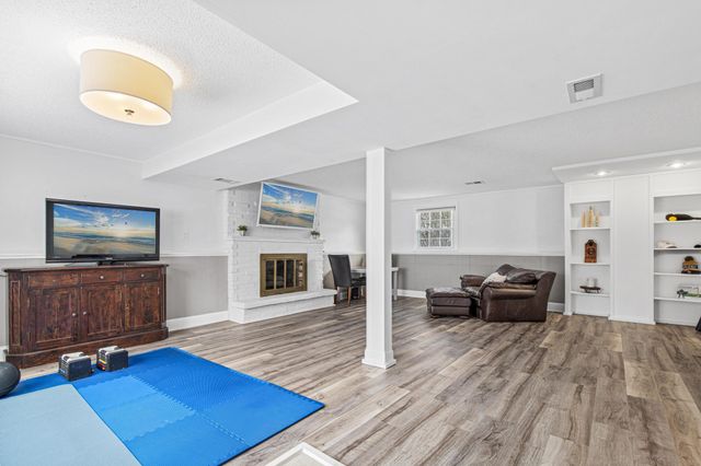 9116 Poplar Bridge Road, Bloomington, MN 55437