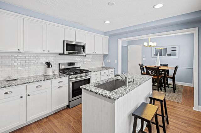 9116 Poplar Bridge Road, Bloomington, MN 55437