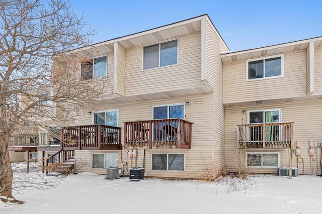 5636 Brookdale Drive N, Brooklyn Park, MN 55443