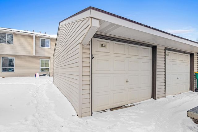 5636 Brookdale Drive N, Brooklyn Park, MN 55443