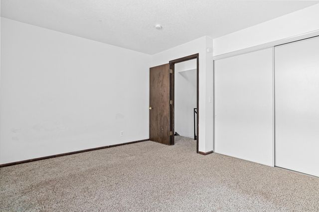 5636 Brookdale Drive N, Brooklyn Park, MN 55443