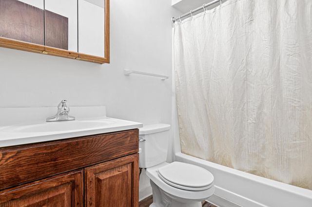 5636 Brookdale Drive N, Brooklyn Park, MN 55443