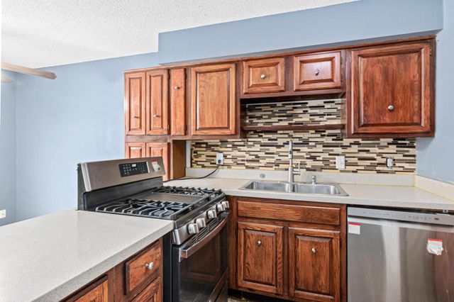 5636 Brookdale Drive N, Brooklyn Park, MN 55443