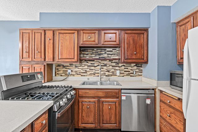 5636 Brookdale Drive N, Brooklyn Park, MN 55443