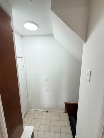 9283 Birwood Street, Detroit, MI 48204