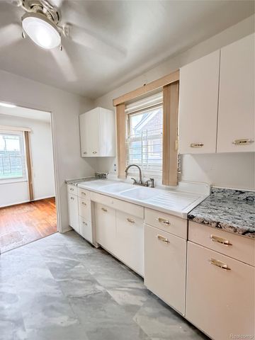 9283 Birwood Street, Detroit, MI 48204
