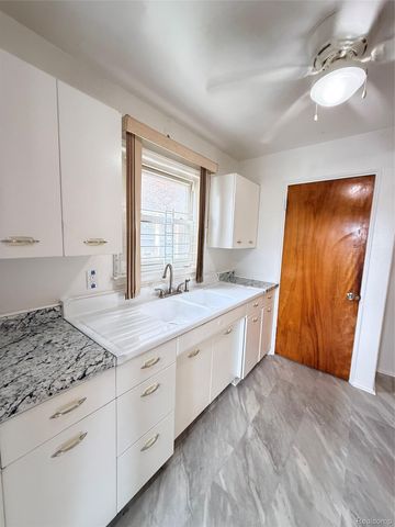 9283 Birwood Street, Detroit, MI 48204