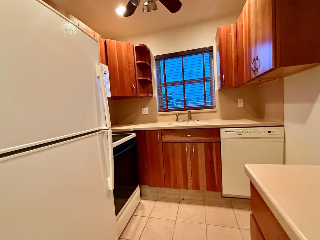 22 Andover A, West Palm Beach, FL 33417