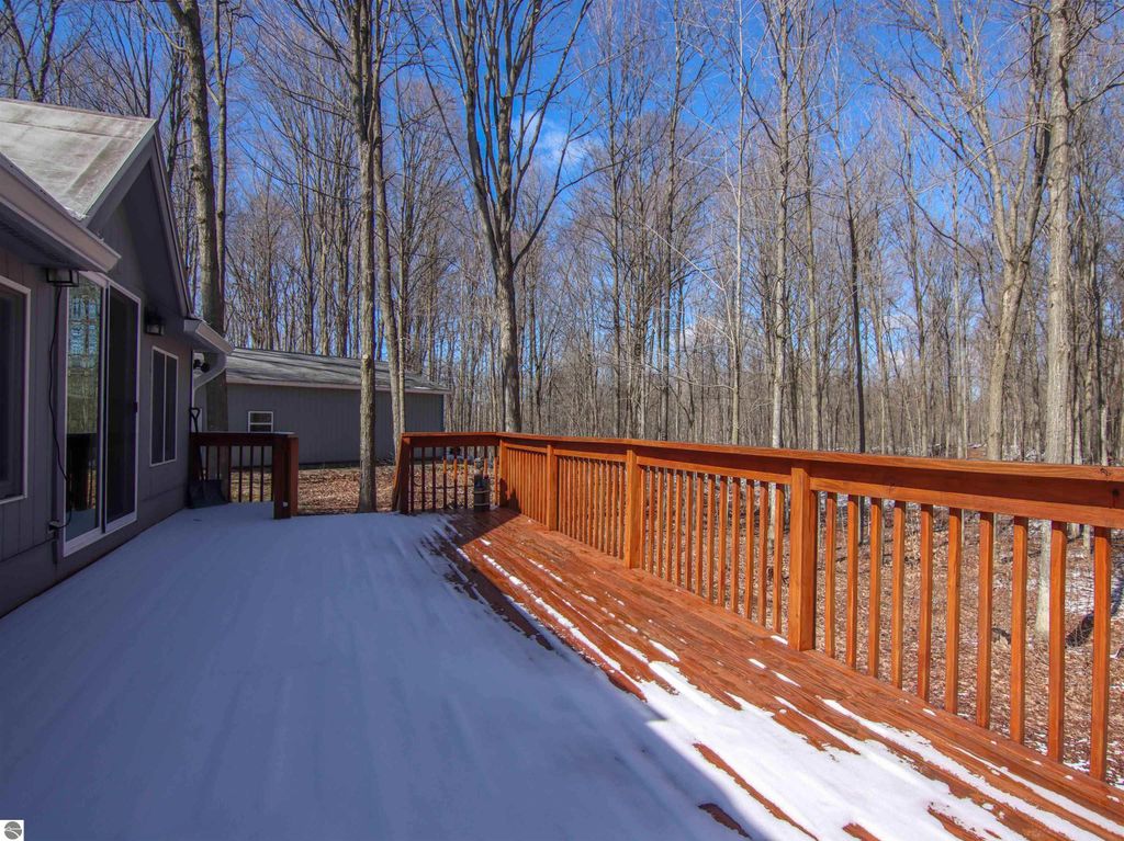 Image 46 of property listing at 20280 Cadillac Highway, Copemish, MI 49625