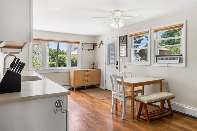 43 Lake Ave, Leicester, MA 01524