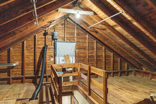 43 Lake Ave, Leicester, MA 01524
