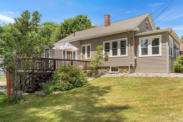 43 Lake Ave, Leicester, MA 01524