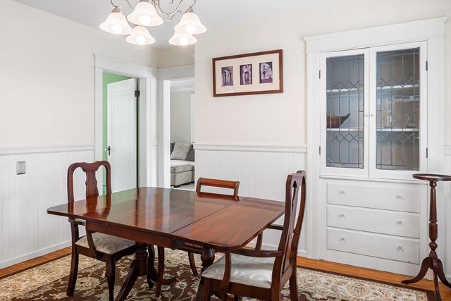 43 Lake Ave, Leicester, MA 01524