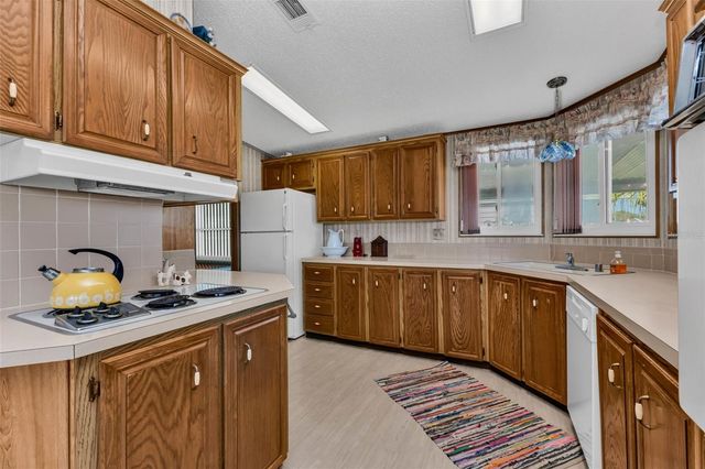 415 TARDE LOGO CIRCLE, North Port, FL 34287