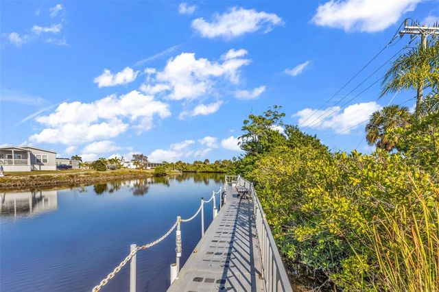 415 TARDE LOGO CIRCLE, North Port, FL 34287