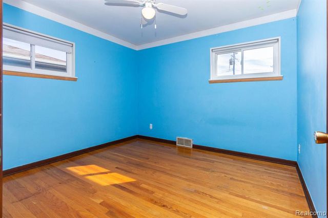 28100 Garfield Street, Roseville, MI 48066