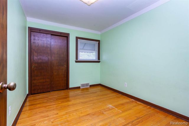 28100 Garfield Street, Roseville, MI 48066