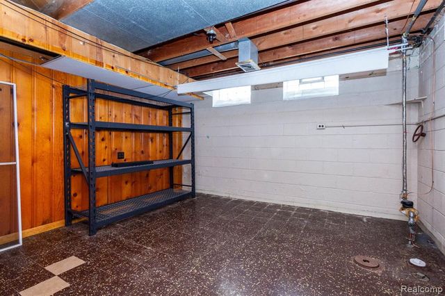 28100 Garfield Street, Roseville, MI 48066