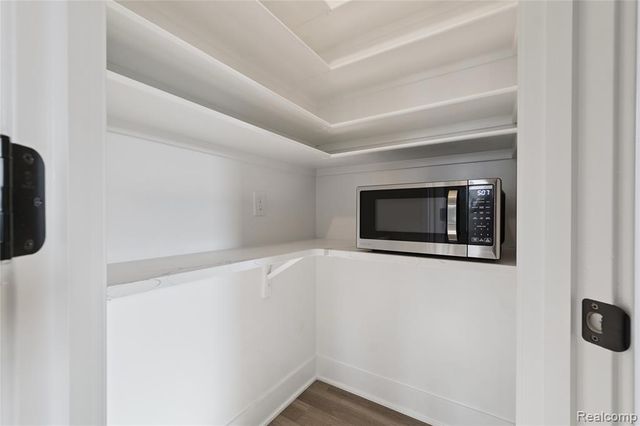 2315 Gilder Drive, Howell, MI 48843