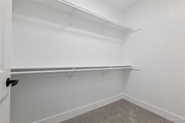 2315 Gilder Drive, Howell, MI 48843