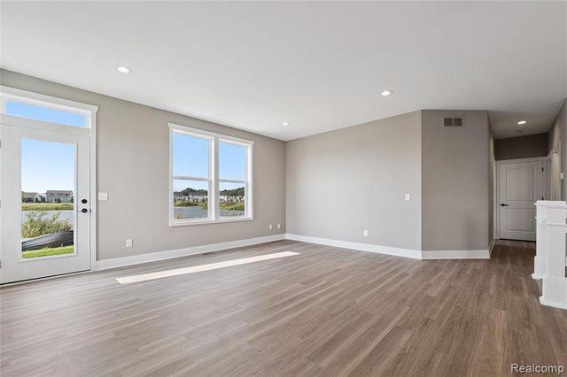 2315 Gilder Drive, Howell, MI 48843