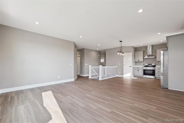 2315 Gilder Drive, Howell, MI 48843