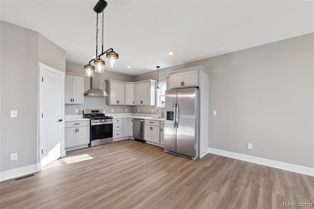 2315 Gilder Drive, Howell, MI 48843