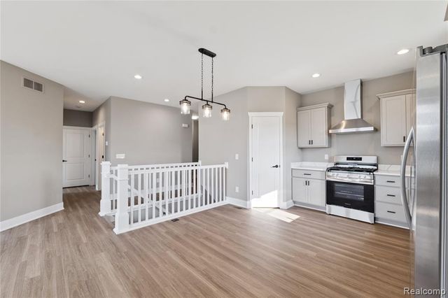 2315 Gilder Drive, Howell, MI 48843