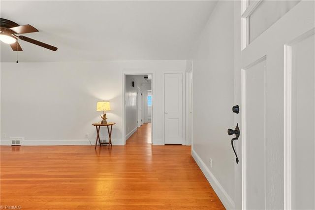 445 E Devonshire Street, Winston-salem, NC 27127