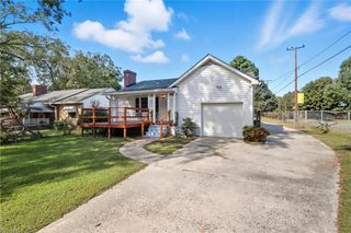 445 E Devonshire Street, Winston-salem, NC 27127