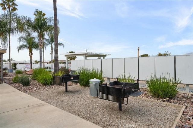 1600 S San Jacinto Ave 16, San Jacinto, CA 92583