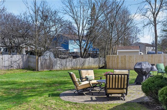 8598 Nazareth Drive, Cicero, NY 13039