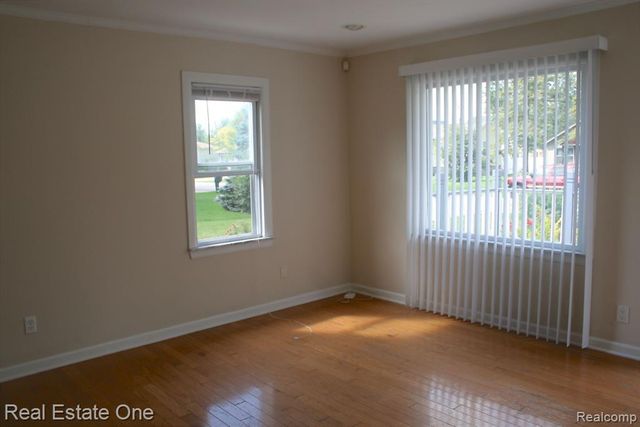 3268 Troy Drive, Troy, MI 48083