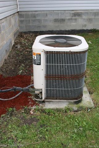 3268 Troy Drive, Troy, MI 48083