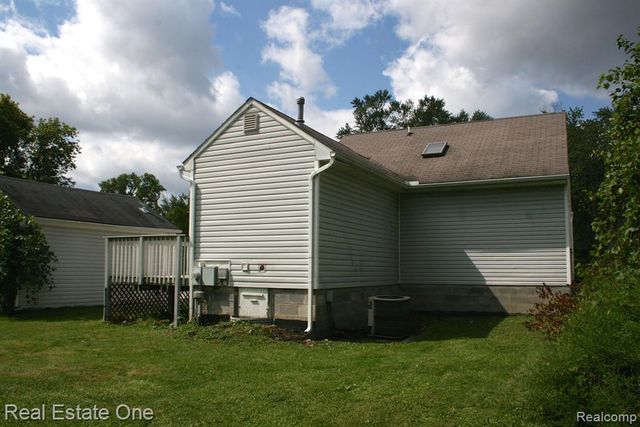 3268 Troy Drive, Troy, MI 48083