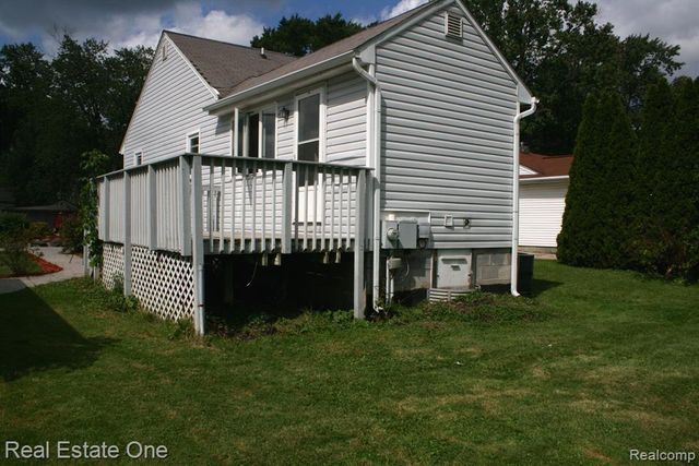 3268 Troy Drive, Troy, MI 48083